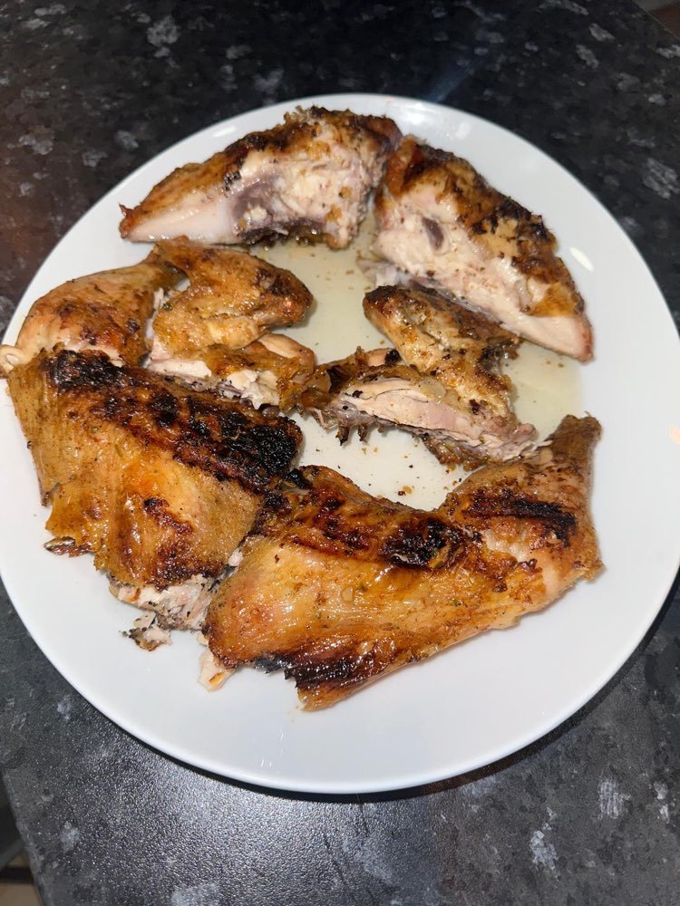 Pollo a la brasa troceado y a la plancha